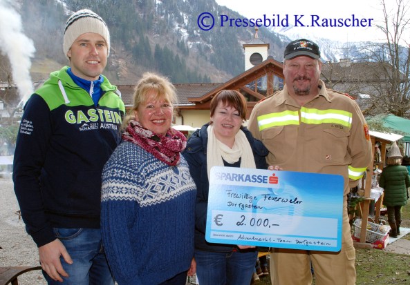 im Bild v.l.n.r.: Geschäftsführer Tourismusverband Dorfgastein Wolfgang Wagner, Erika Kritzer, Gabi Strein, OFK Albin Kritzer